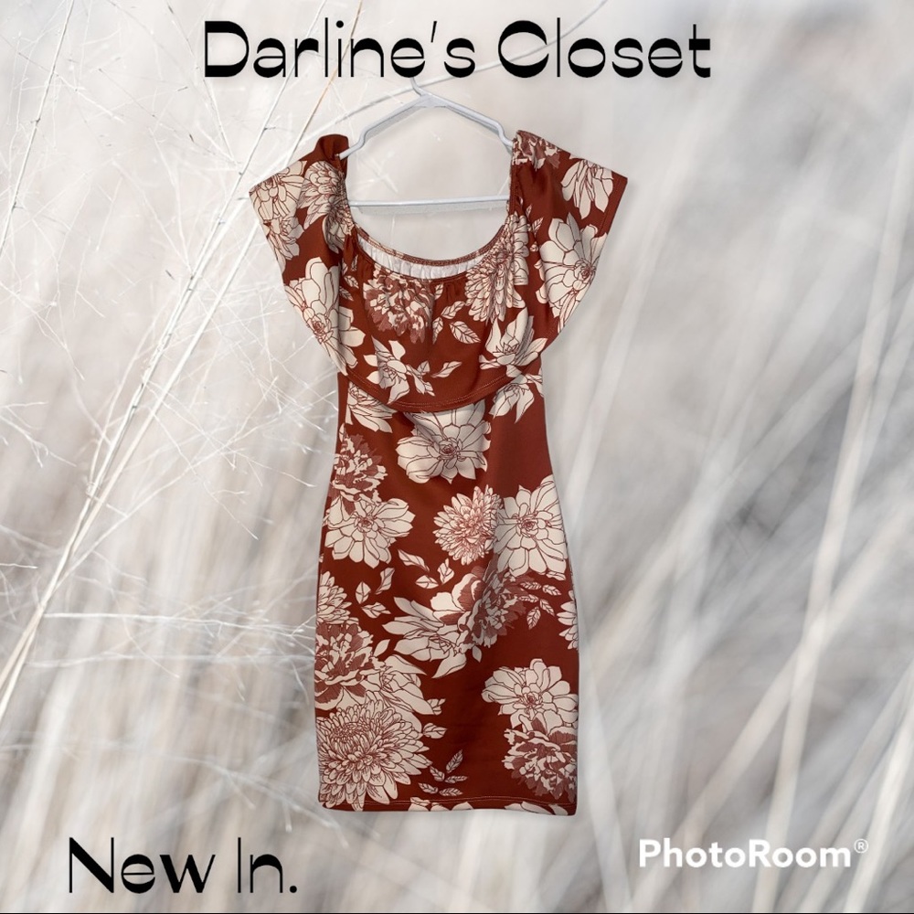 Off shoulder floral midi dress. Blush and cream. Size medium. Fits like a glove.